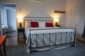 1 chambre, fer et planche Ă repasser, Wi-Fi, draps fournis