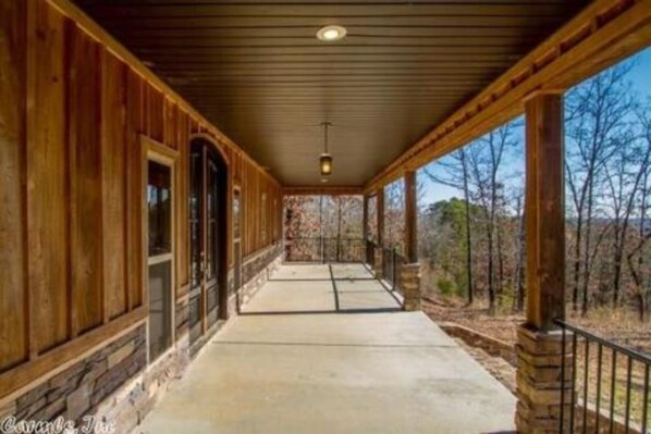 Property grounds - We invite you to experience The Alexandrite! Learn more at thealexandrite.us (Springfield)