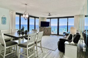 Smart TV, DVD player