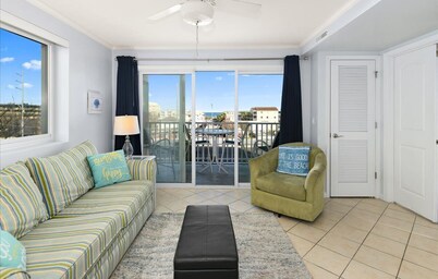 Come and enjoy a wonderful stay at the ammenity-filled building!