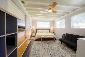 3 camere, una scrivania, ferro/asse da stiro, Wi-Fi gratuito