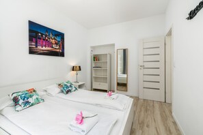 1 bedroom, iron/ironing board, WiFi, bed sheets