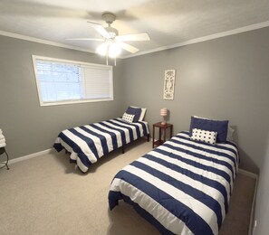 3 Schlafzimmer, Bügeleisen/Bügelbrett, Internetzugang, Bettwäsche