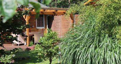 Holiday home "Bungalow Waldidyll" by the lake