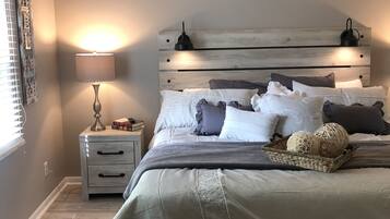 2 bedrooms, iron/ironing board, free WiFi, bed sheets