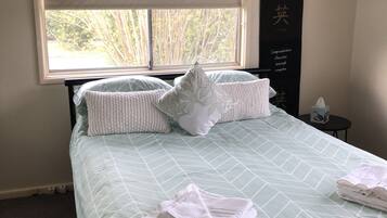 5 slaapkamers, een strijkplank/strijkijzer, gratis wifi, beddengoed