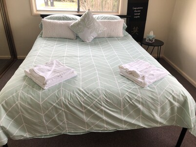 5 bedroom close to hospital/Sport facilities