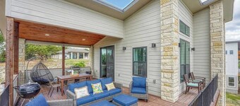 Luxury Lakeview Home w/Pool,Beach,Boat,&Gym Access