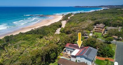 Malibu Beach House - 124 Chepana St Lake Cathie
