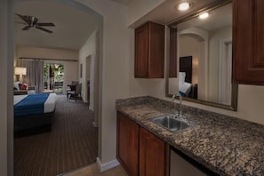 3 室のベッドルーム、セーフティボックス (室内)、アイロン / アイロン台、WiFi