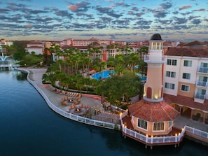 Outdoor pool - Marriott's Grande Vista - Full Resort Access - 3 Bedroom (Orlando)
