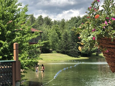 Luxury resort 3-bed 3-bath townhouse sleeps 8