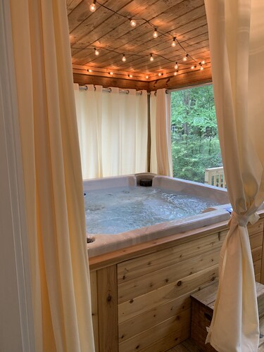 Renovated Cottage - Walk to Downtown Mentone