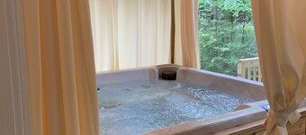 Renovated Cottage - Walk to Downtown Mentone