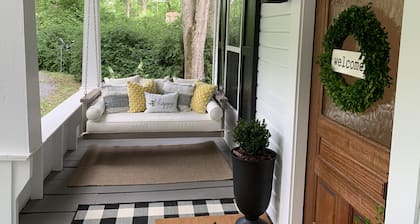 Renovated Cottage - Walk to Downtown Mentone