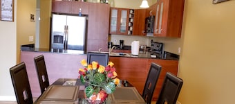 Town home in a gated community!!Spacious 1100sqft