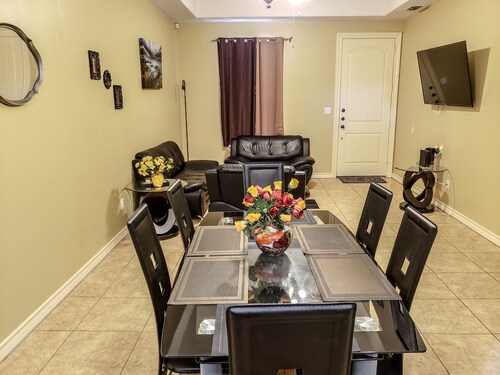 Town home in a gated community!!Spacious 1100sqft