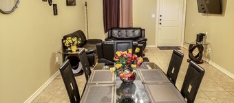 Town home in a gated community!!Spacious 1100sqft