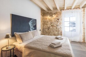 3 makuuhuonetta, ilmainen Wi-Fi, vuodevaatteet