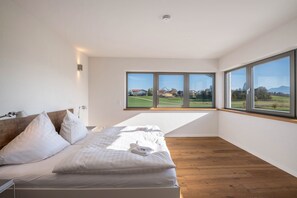 4 Schlafzimmer, Bügeleisen/Bügelbrett, kostenloses WLAN, Bettwäsche