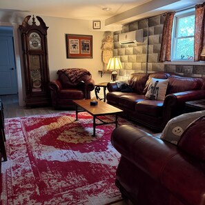 Smart-TV, Kamin, Videospiele, DVD-Player