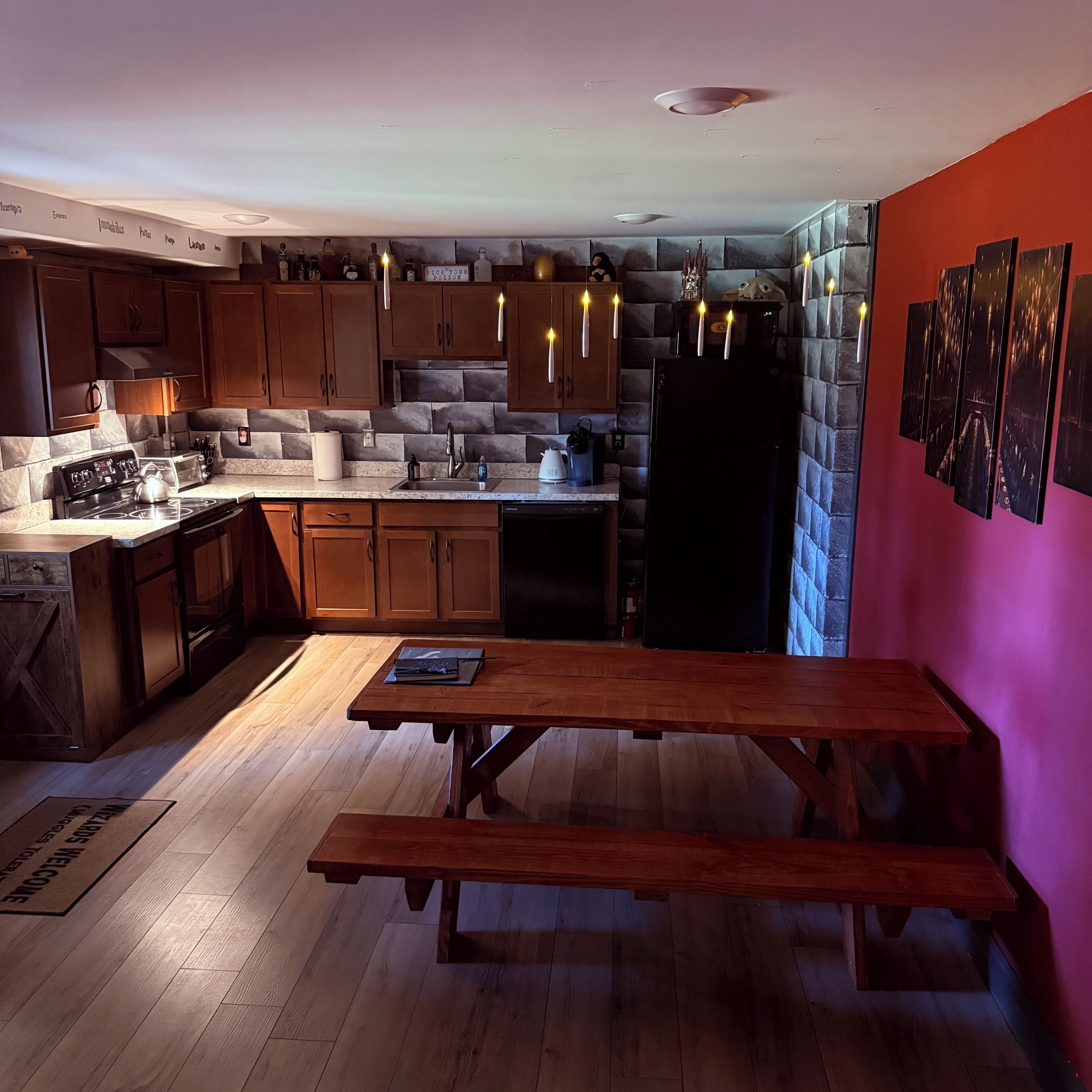 冰箱、微波炉、烤箱、炉灶