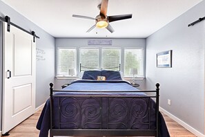 1 Schlafzimmer, Schreibtisch, Bügeleisen/Bügelbrett, kostenloses WLAN