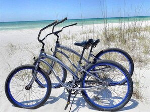Beach nearby - Renovated-Private Pool/Heat option, 5 Bikes, 60 second walk to the beach! CasaVocado` (Santa Rosa Beach)