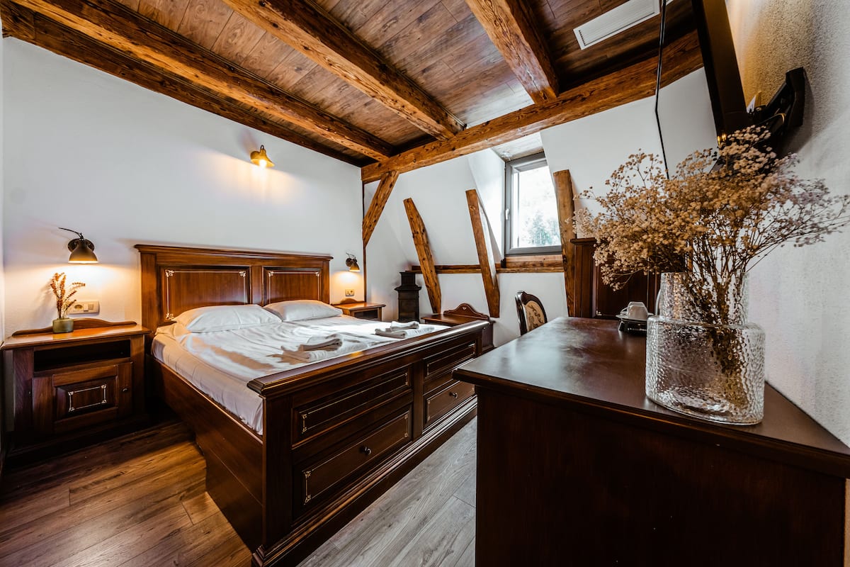 Deluxe Double Room | Premium bedding, memory foam beds, minibar, in-room safe