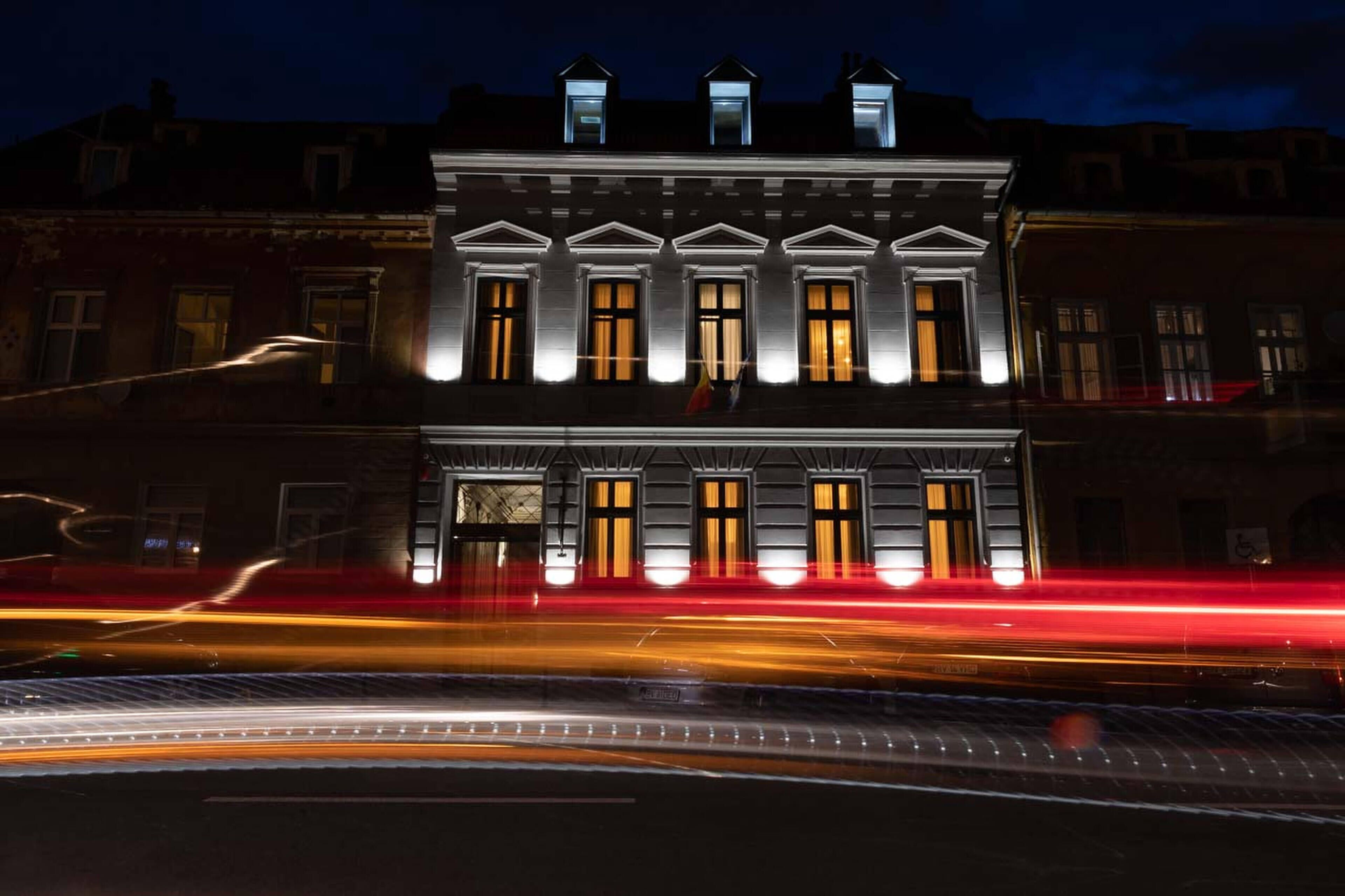 Fasade – kveld/natt