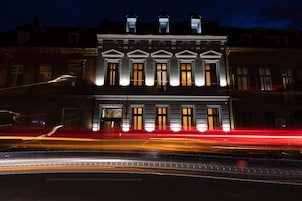 Fachada del alojamiento - Noche