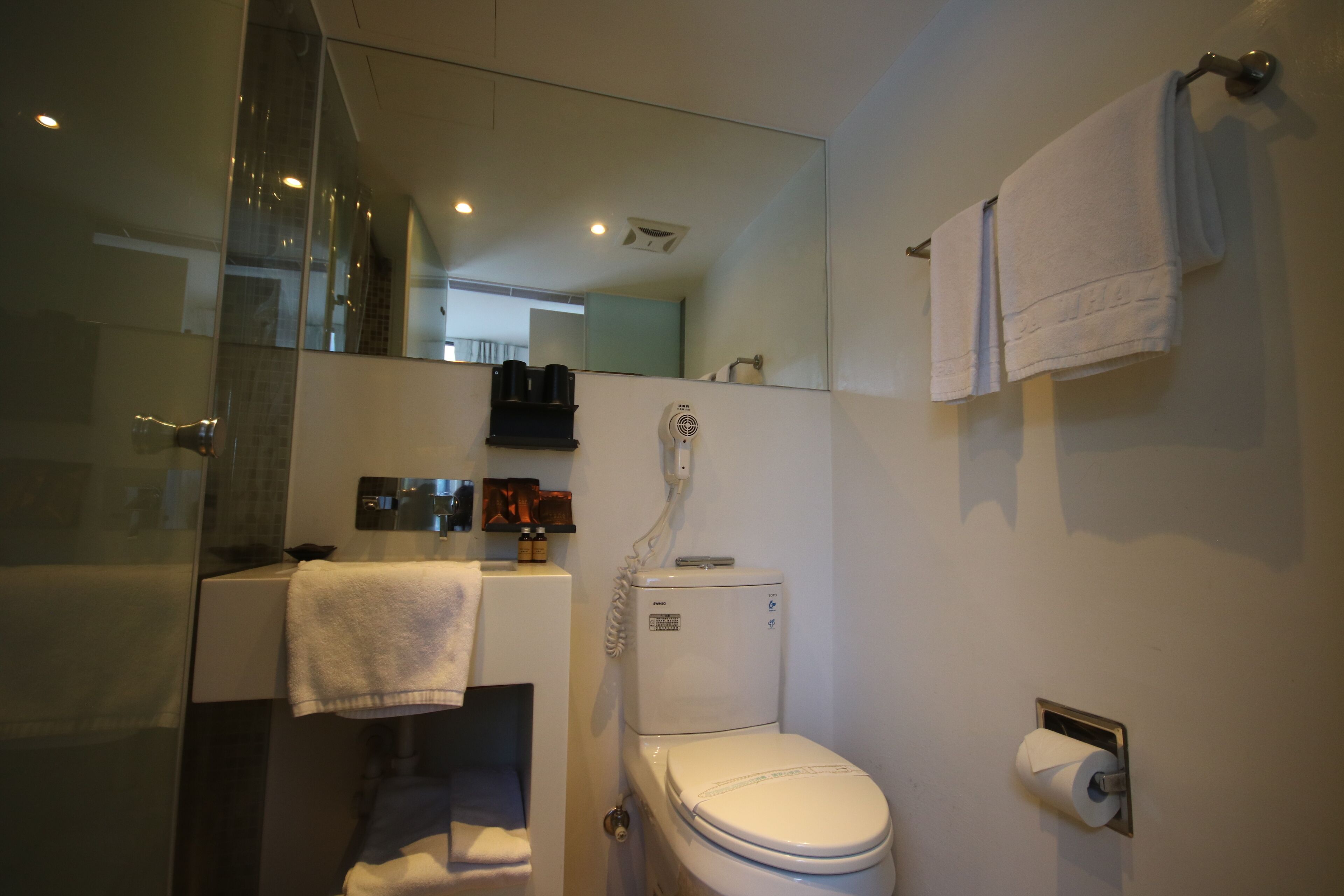 elegant double room | bathroom | shower, hair dryer, slippers, towels