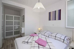 1 soveværelse, internetforbindelse