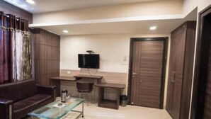 Superior Room | Free WiFi - Hotel Brij Palace (Bhopal)