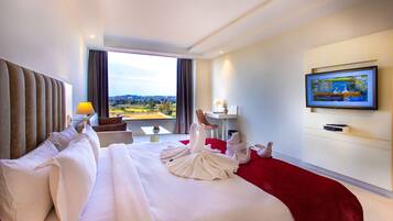 Rom – deluxe | Minibar, skrivebord, skrivebord for bærbar PC og strykejern/-brett