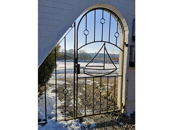 Property grounds - Cozy vacation apartment with fireplace and Schlei view from the balcony (Kappeln)