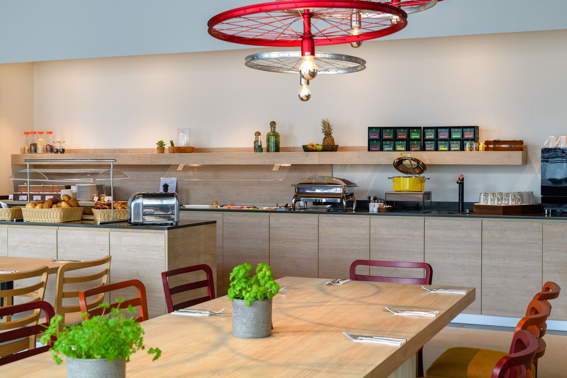 Tägliches Frühstücksbuffet gegen Gebühr