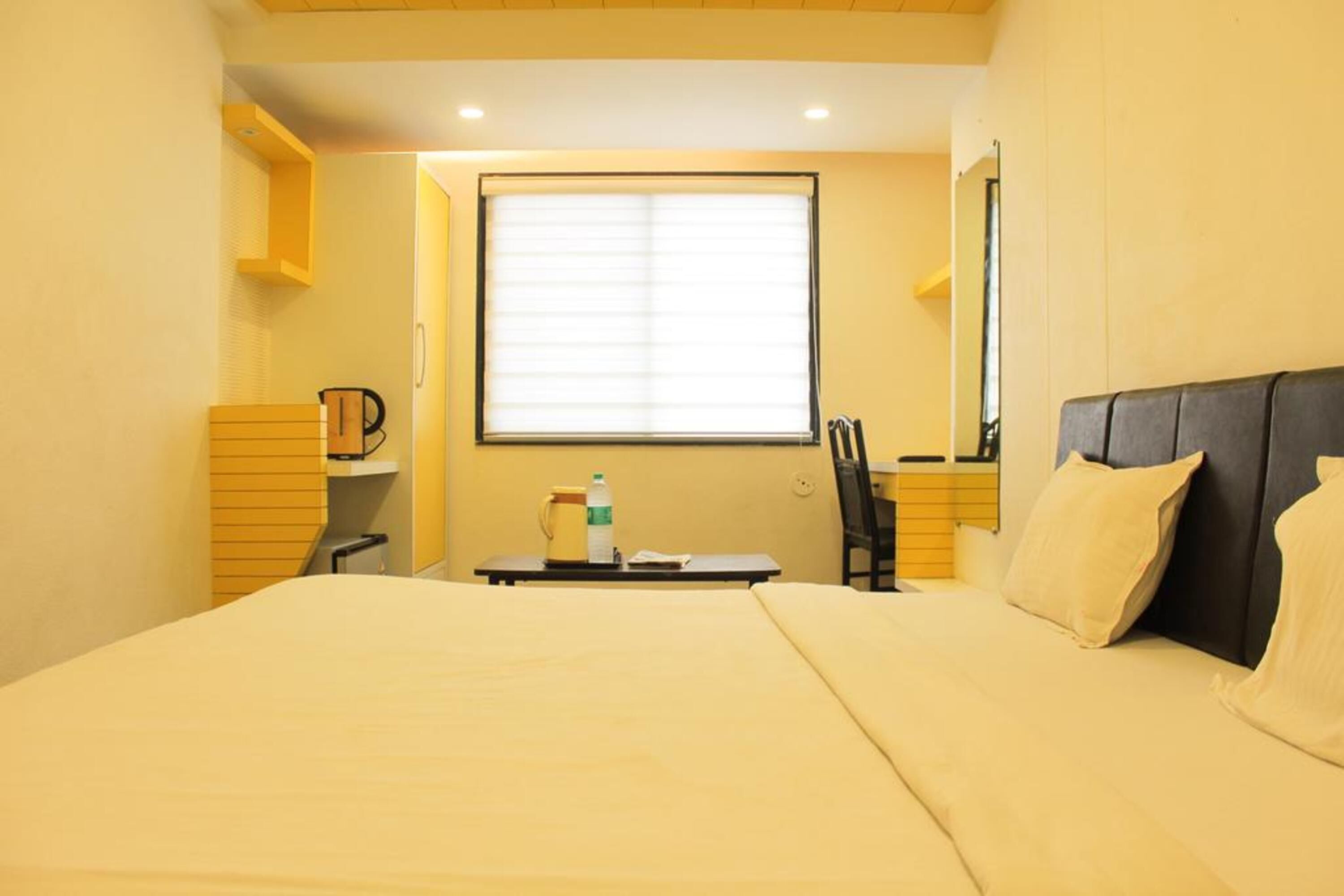 daily full breakfast (inr 150 per person)