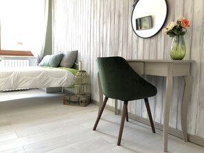 3 bedrooms, desk, iron/ironing board, free WiFi - CLUA Holiday House (Porto Ceresio)