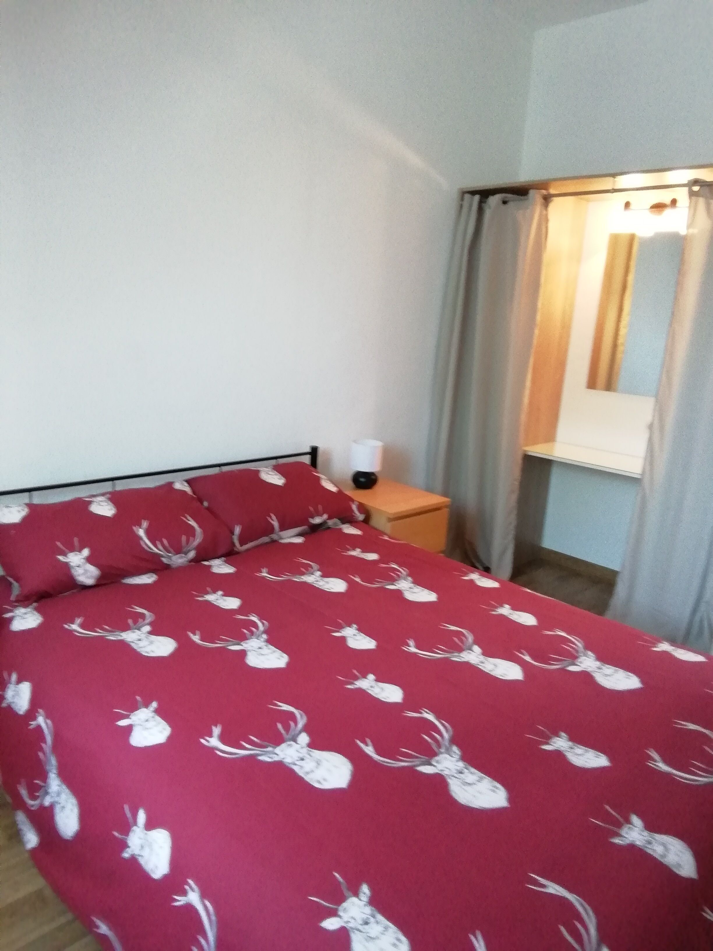 2 chambres, fer et planche à repasser, lit parapluie, Wi-Fi gratuit