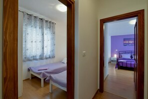 2 bedrooms, iron/ironing board, WiFi, bed sheets