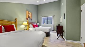 Condo, 3 Bedrooms | 3 bedrooms, free WiFi