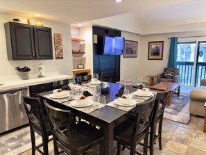 Condo, 3 Bedrooms | Dining