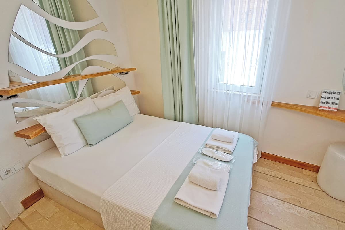 Standard Single Room | Free WiFi