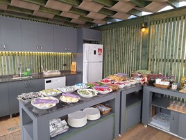 Desayuno buffet incluido todos los días