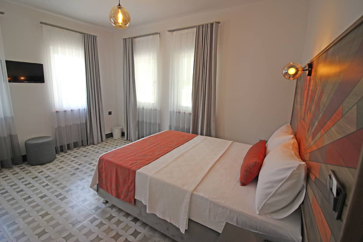 Standard Double Room | Free WiFi