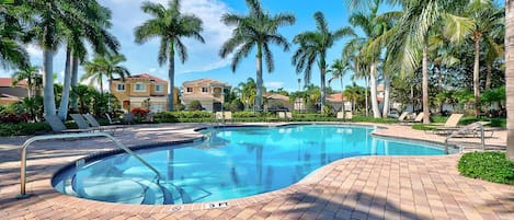 Beheizter Pool