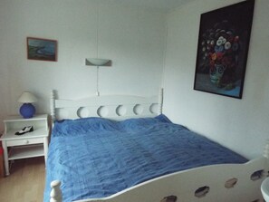 3 slaapkamers, een strijkplank/strijkijzer, gratis wifi