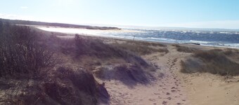 Beach villa, only 600 metres from the 13km long sandy beach, garden, wifi...