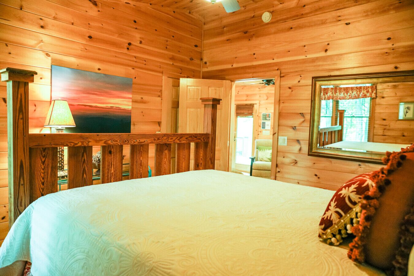 2 bedrooms, desk, iron/ironing board, WiFi